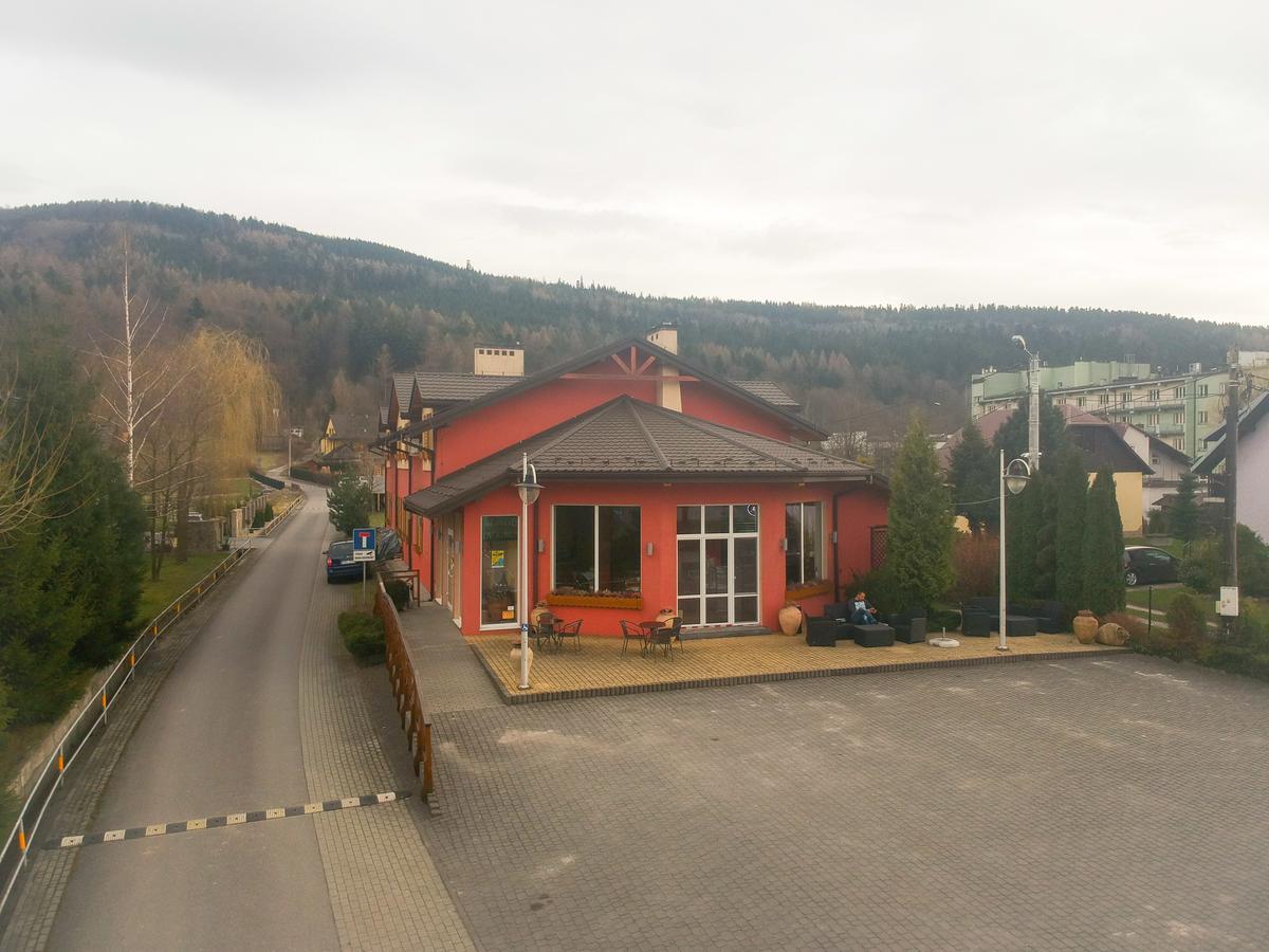 Hotel Krak Myslenice Exterior photo